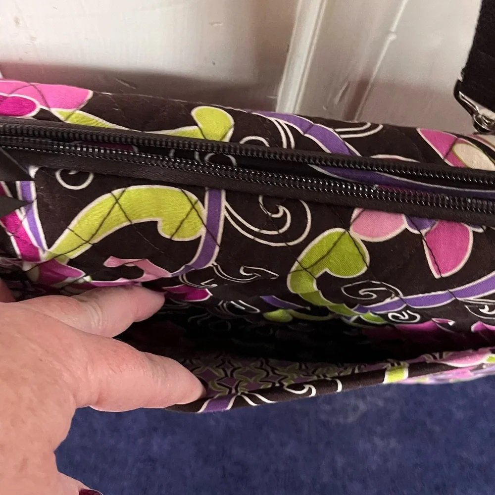 Vera Bradley iPad carrier. - Picture 3 of 6